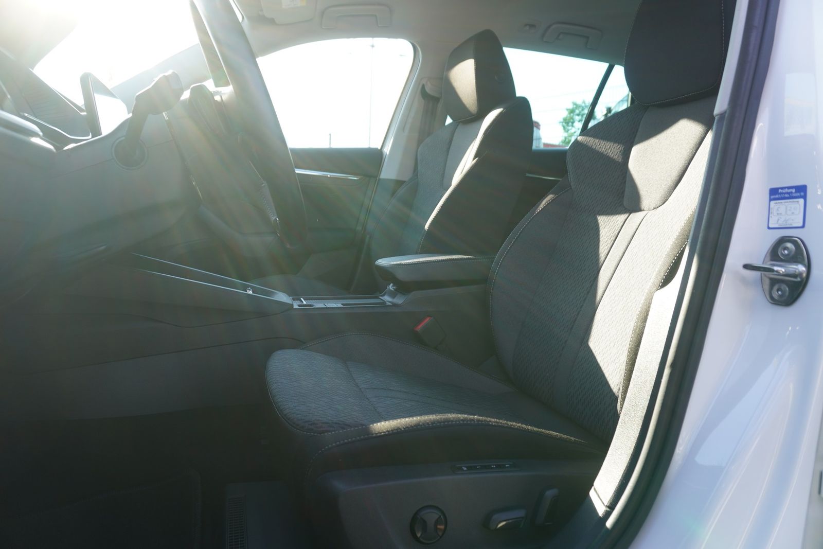 Skoda Octavia 1.0 TSI First Edition LED Navi Totwinkel foto 11