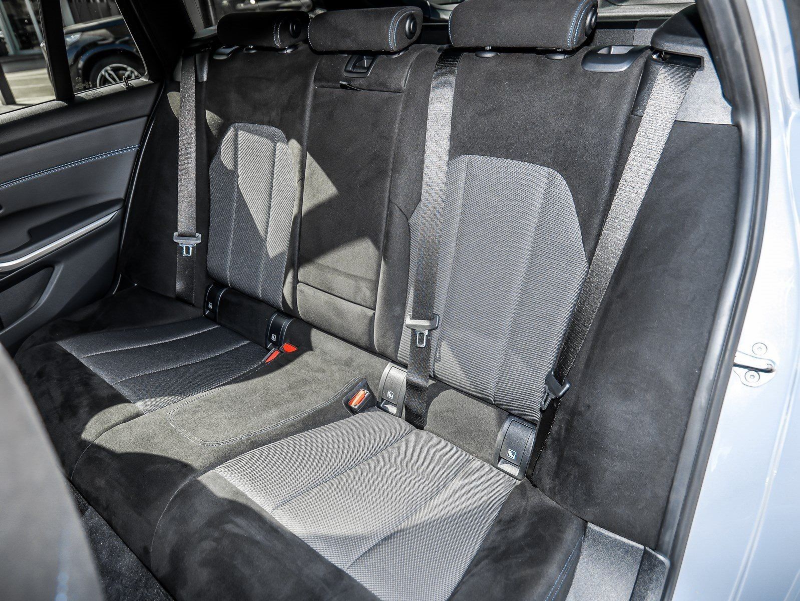 BMW 330 - Bild 17