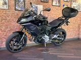 BMW F 900 XR A2 TIEF Triple Black Tief, Topcase - BMW F