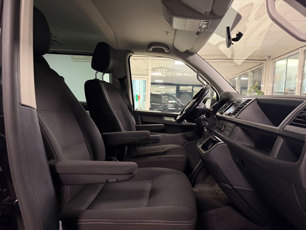 VW T6 Multivan 7 Sitze ACC Standhzg Navi AHK Tisch VW T6 Multivan 7 Sitze ACC Standhzg Navi AHK Tisch