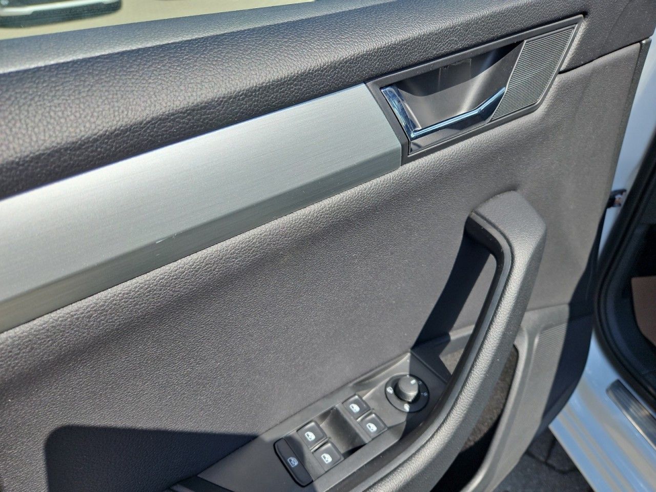 Fahrzeugabbildung SKODA Superb Combi Ambition 4x4,DSG,AHK,el.Heckklappe