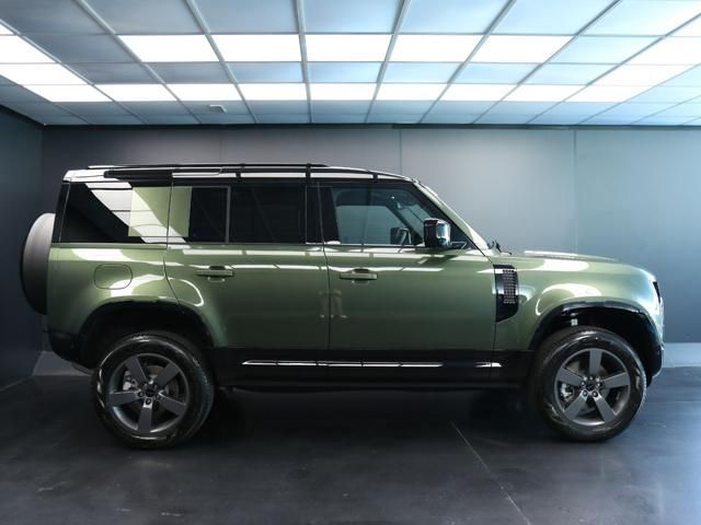 Land Rover LAND ROVER Defender 110 3.0D I6 250 CV AWD Auto  imagem 3
