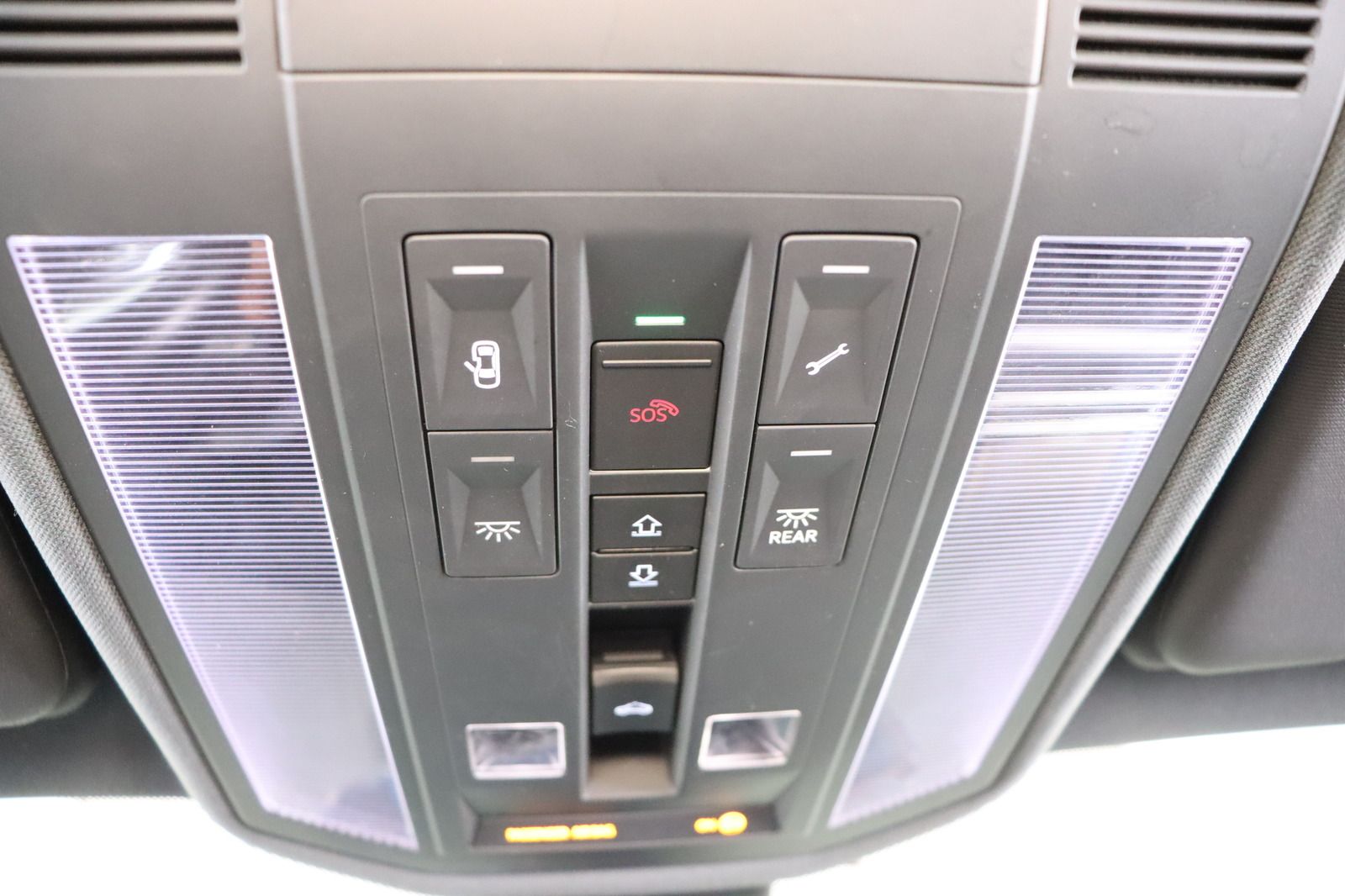 Fahrzeugabbildung Volkswagen Touareg * Standhzg./-lüftung * Memory * Matrix R