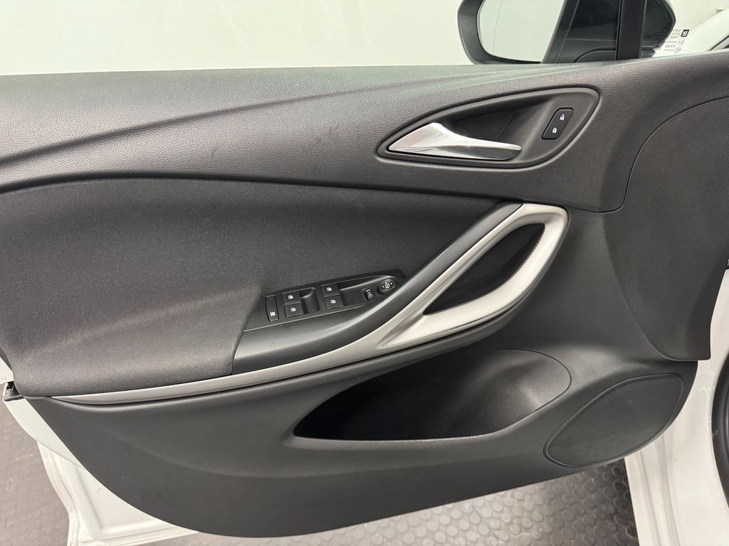 OPEL Astra K Sports Tourer Business *DAB*NAVI*PDC*AHK OPEL Astra K Sports Tourer Business *DAB*NAVI*PDC*AHK