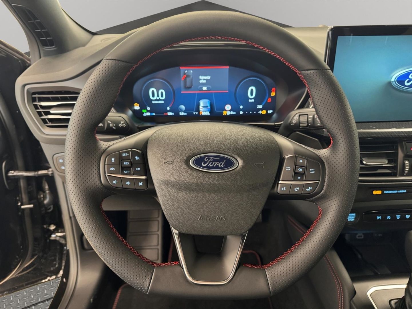 Fahrzeugabbildung Ford Focus Turnier ST-Line X 18 AHK Navi SpurhalteASS