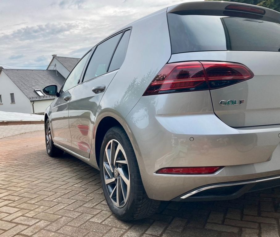 Image of Volkswagen Golf