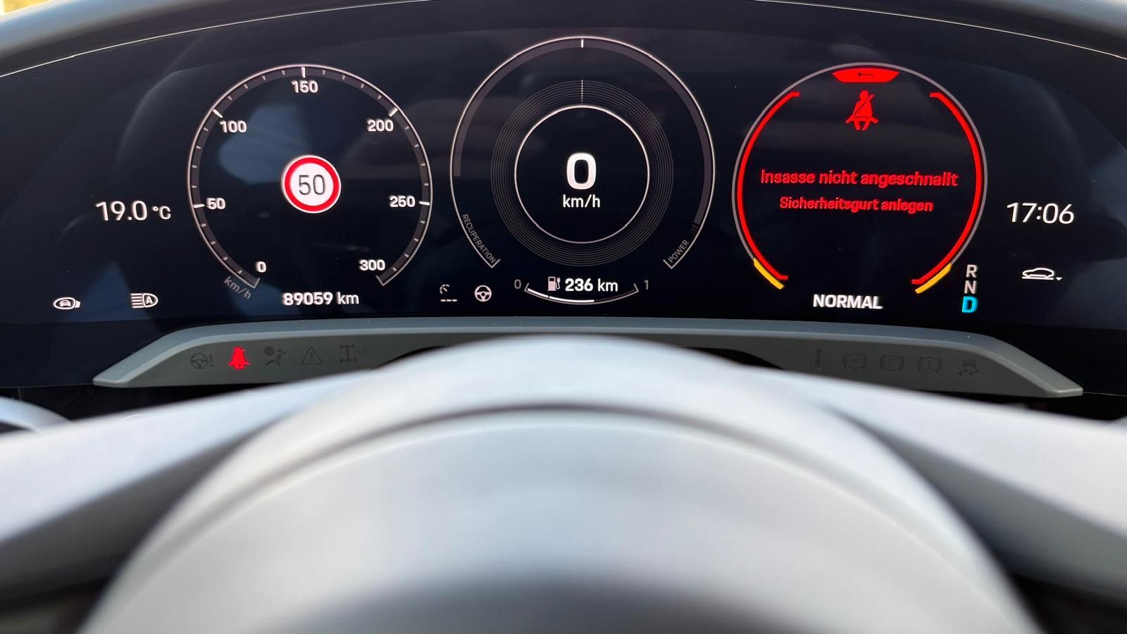 Fahrzeugabbildung Porsche Taycan Cross Turismo 4/Innodrive/HUD/Top!