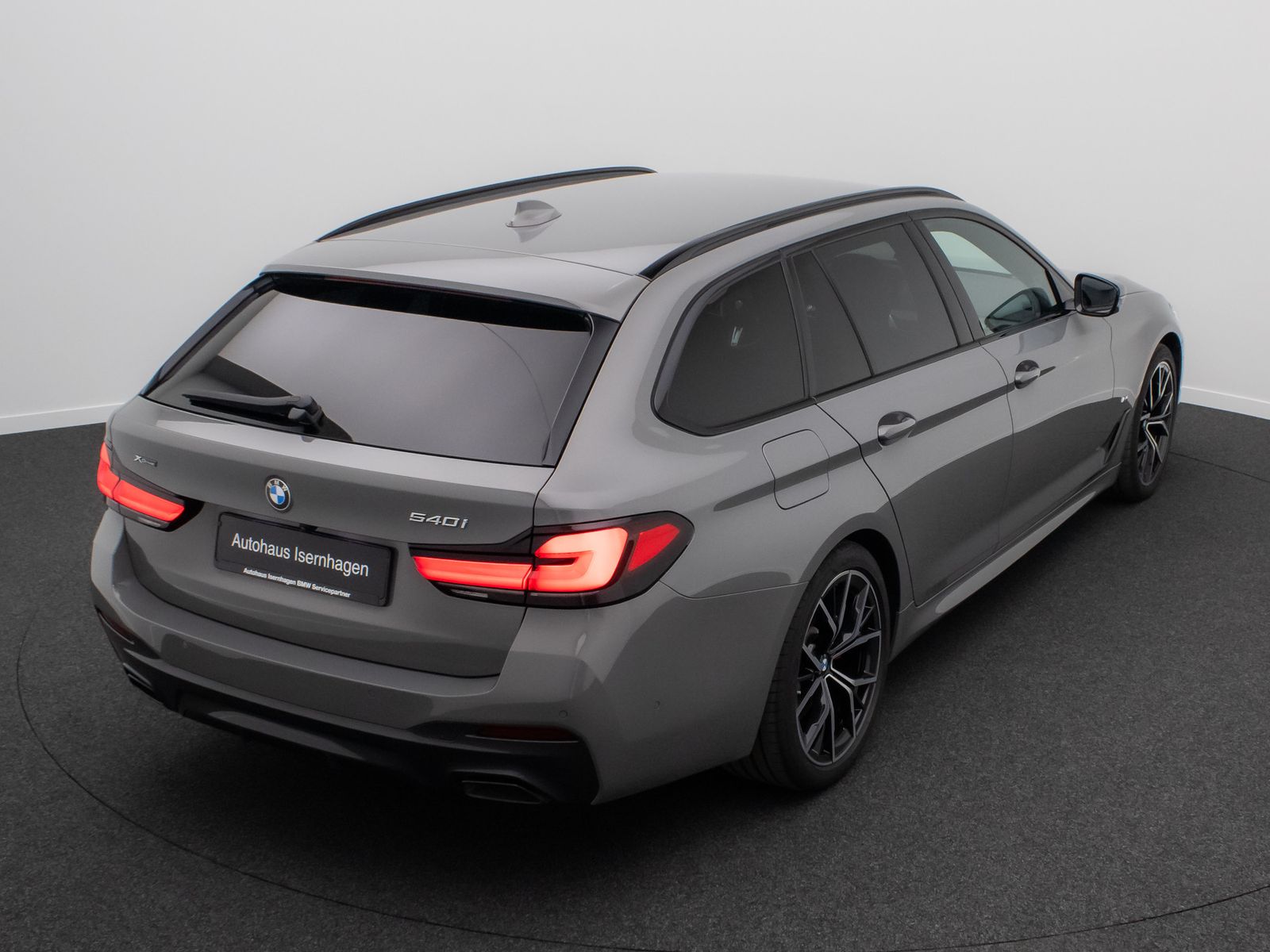 Fahrzeugabbildung BMW 540i xD M Sport Kamera DAB H/K Lenkrhzg Alarm