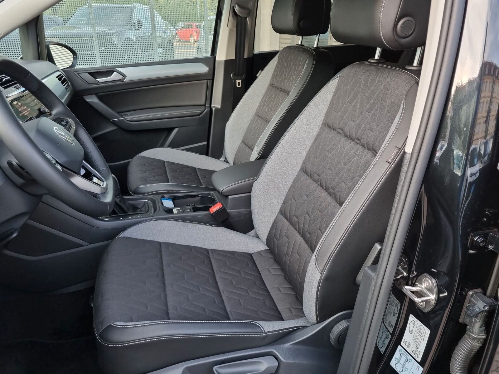 Volkswagen Touran - Bild 11