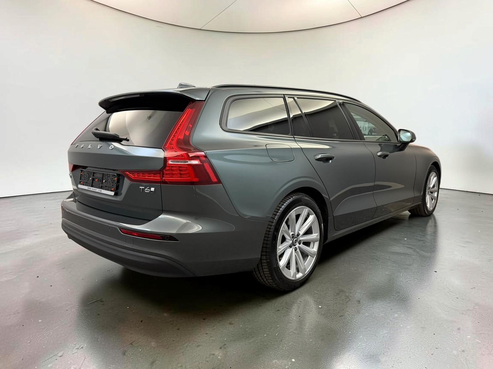 Volvo V60 Kombi Core Hybrid AWD*ACC*AHK*LED*KEYLESS