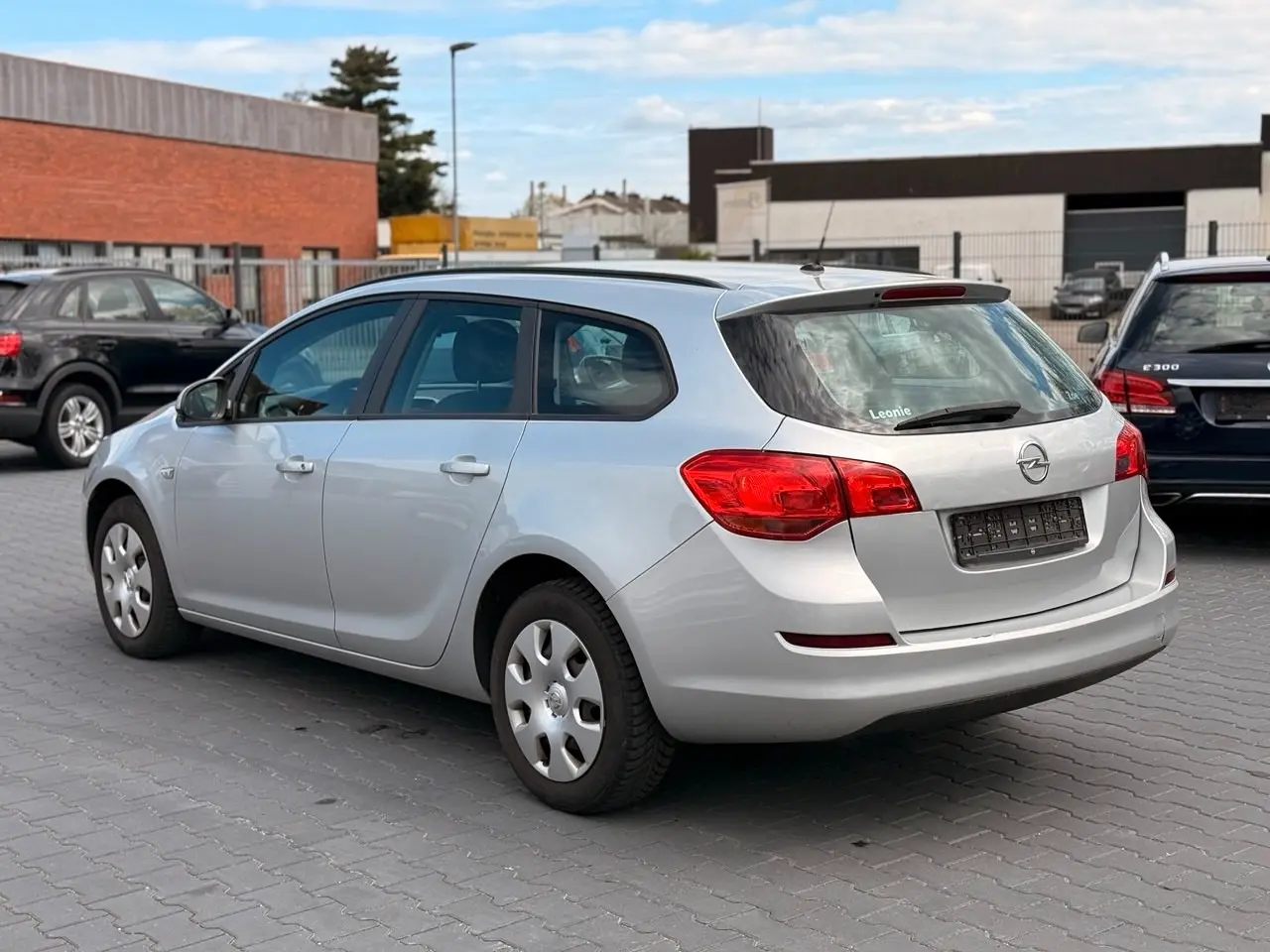 Opel Astra 2012 — photo 6