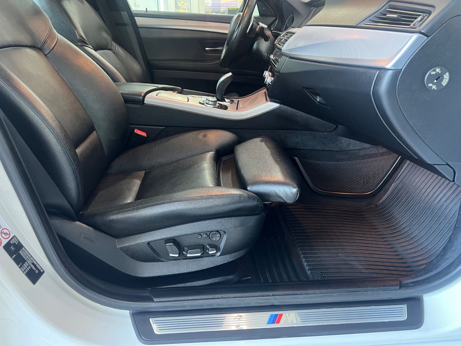 Fahrzeugabbildung BMW 525 d Lim. M Sport Paket *Digitaltacho*Softc*