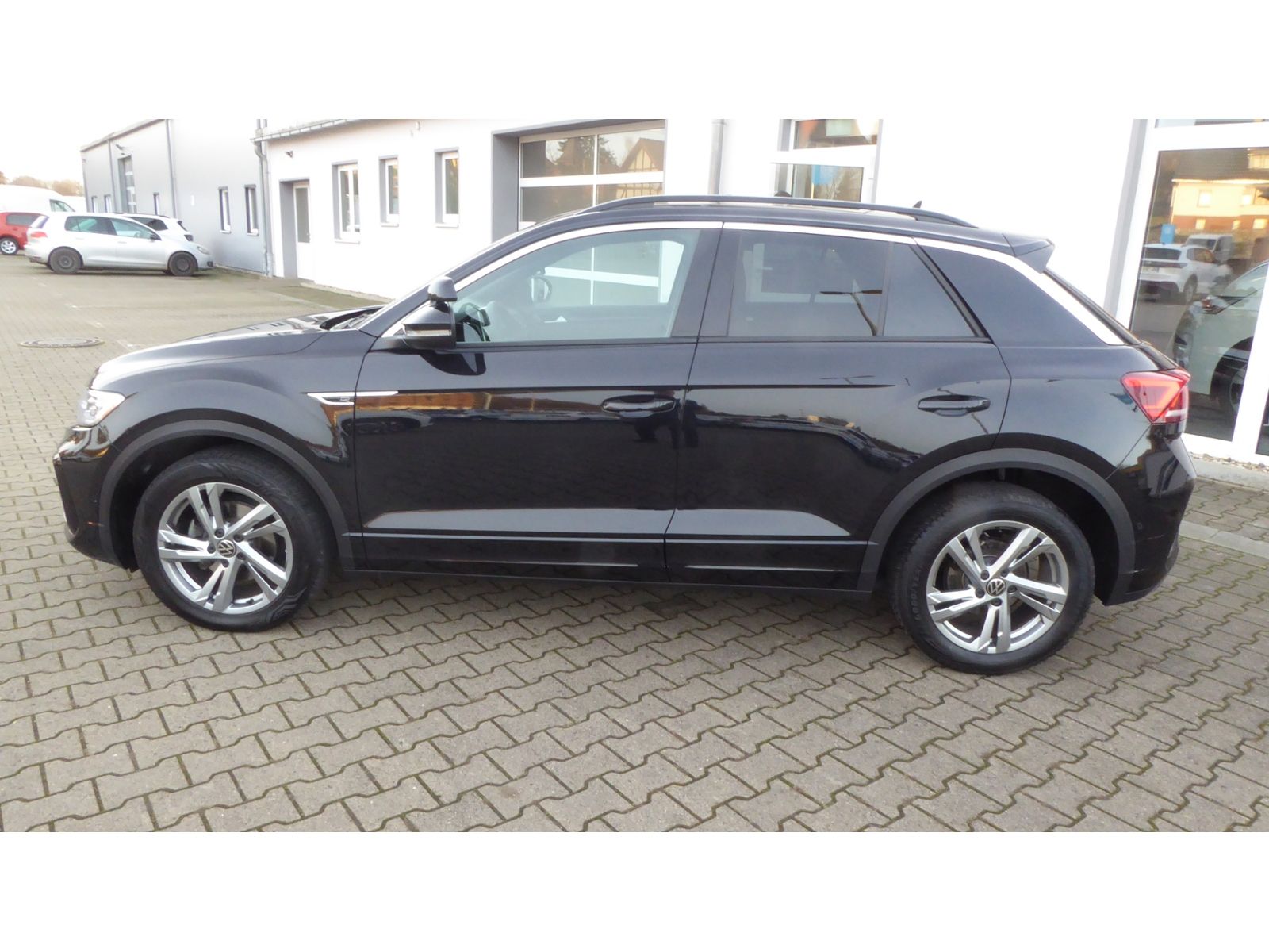 Volkswagen T-Roc R-LINE 2.0 TDI FAHRSCHULE LED NAVI u.v.m. imagem 3