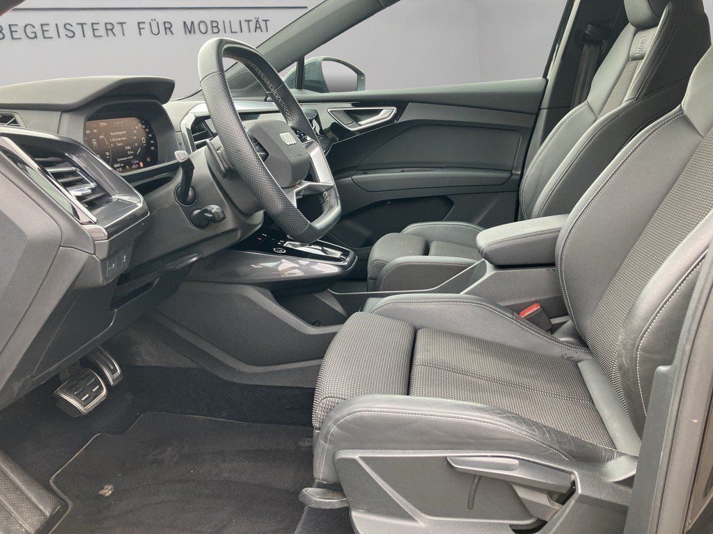 Audi Q4 50 e-tron quattro Kamera MMI Navi plus foto 11