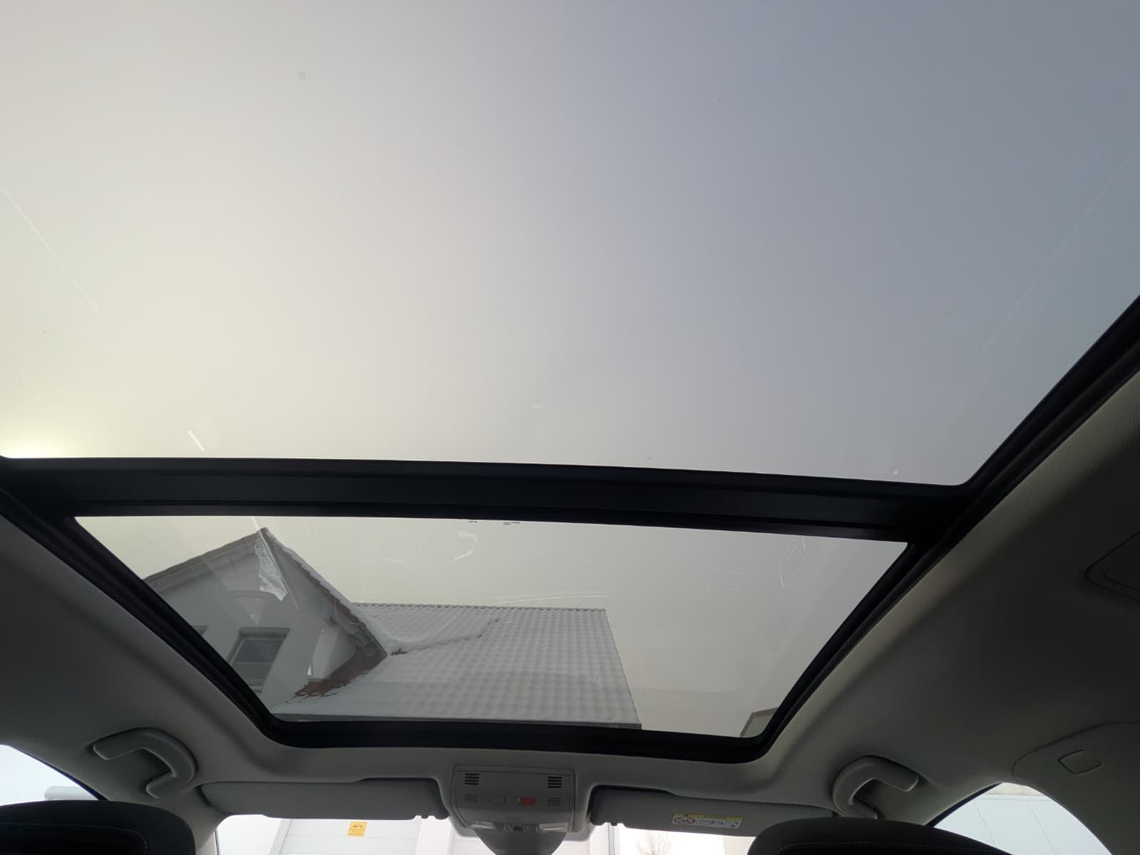 Fahrzeugabbildung Volkswagen Touran 2.0 DSG R-Line High. Pano 7-Si IQ.Dri AHK