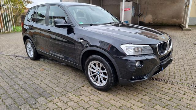 BMW X3 xDrive20d Garagenfahrzeug