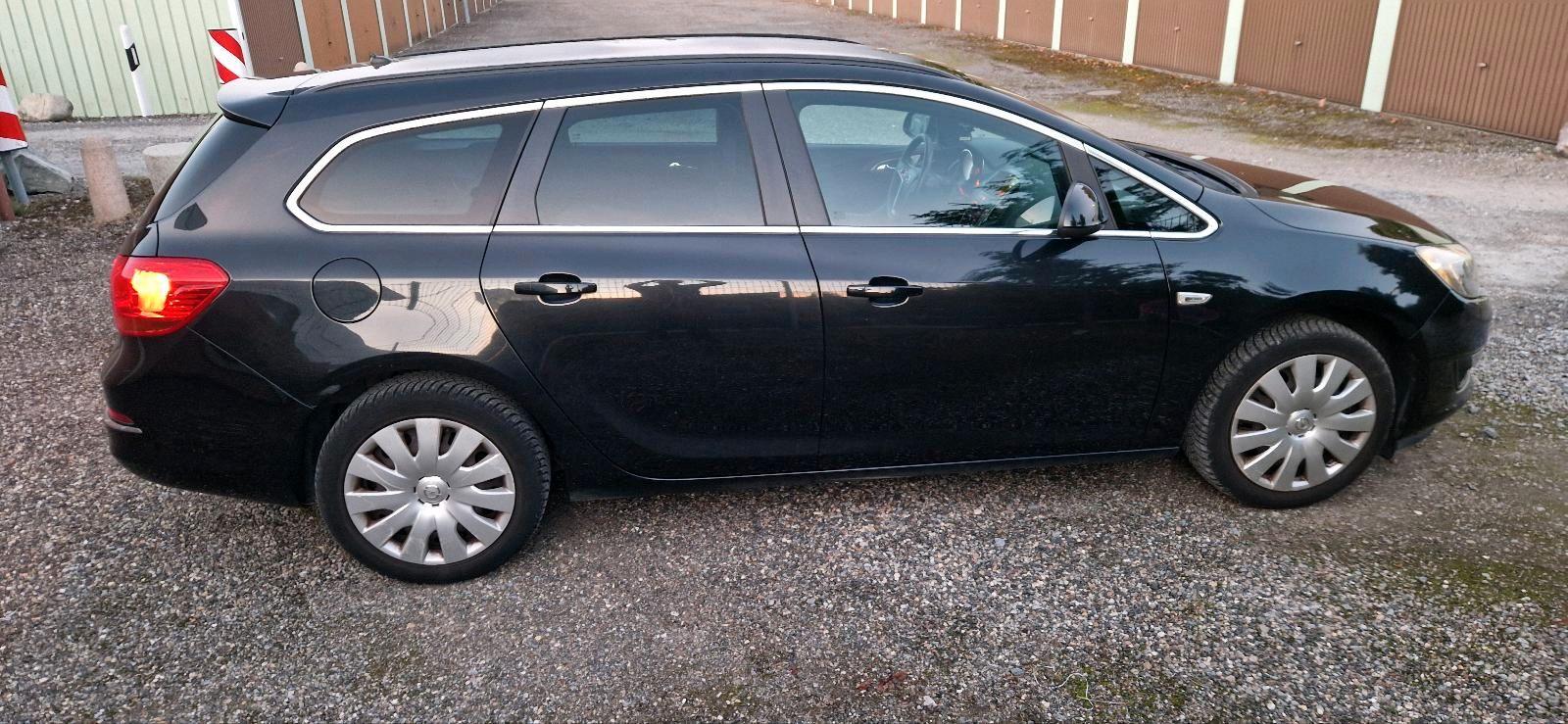 Opel Astra 2015 — photo 6