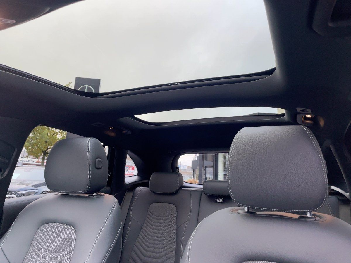 Fahrzeugabbildung Mercedes-Benz GLA 180 Night/Pano/360°/LED/19''