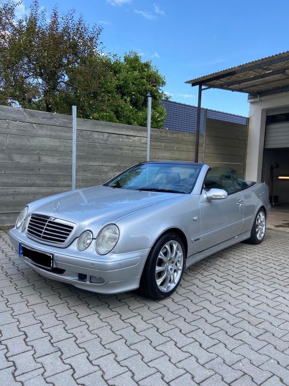 Mercedes-Benz CLK 320