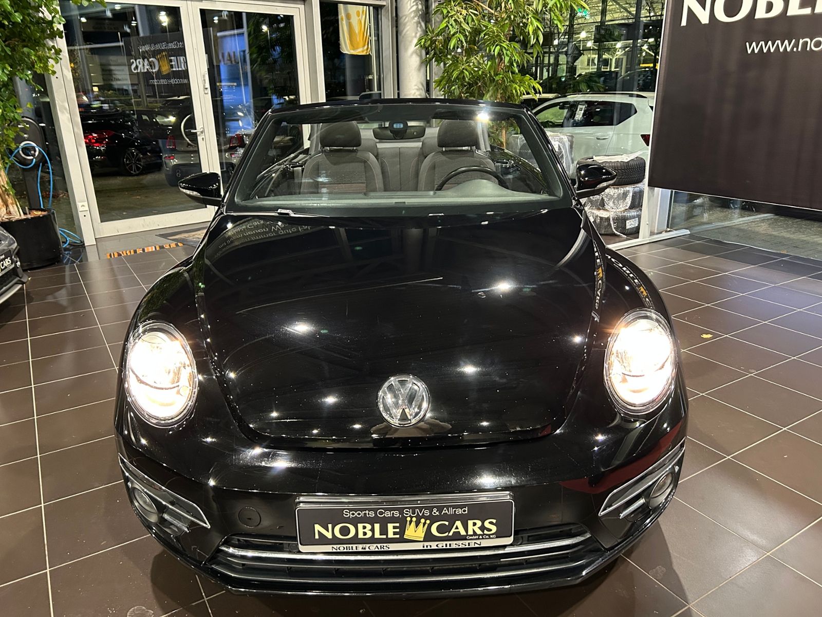 Fahrzeugabbildung Volkswagen Beetle Cabriolet Design BMT NAVI LEDER