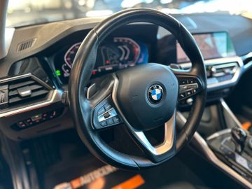 MYAUTOCENTER – Gebraucht- und Jahreswagen mit Werkstattservice in Pfaffenhofen BMW 330 *1-HAND*SERVICETÜV NEU*KEYLESS*LED*M-SPORT*