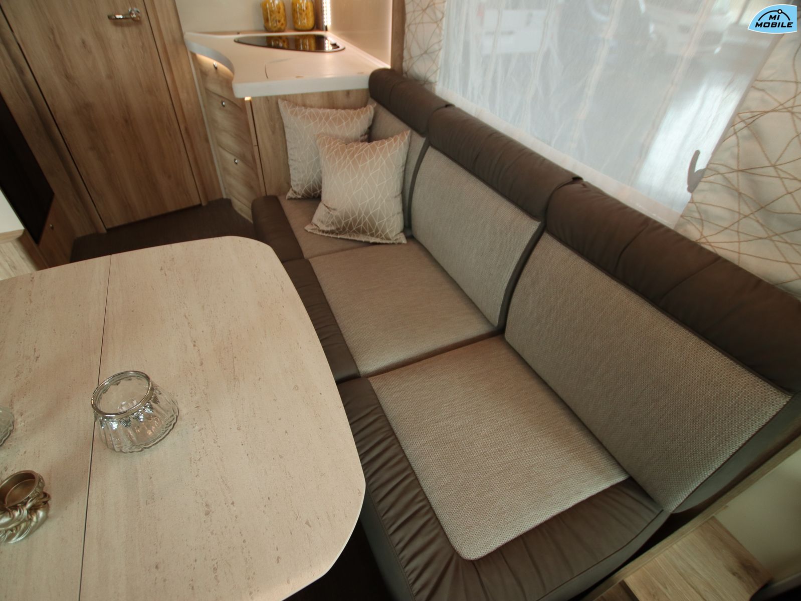 Fahrzeugabbildung Eura Mobil Integra Line 695 LF *SCHAUSONNTAG 11-16 Uhr*