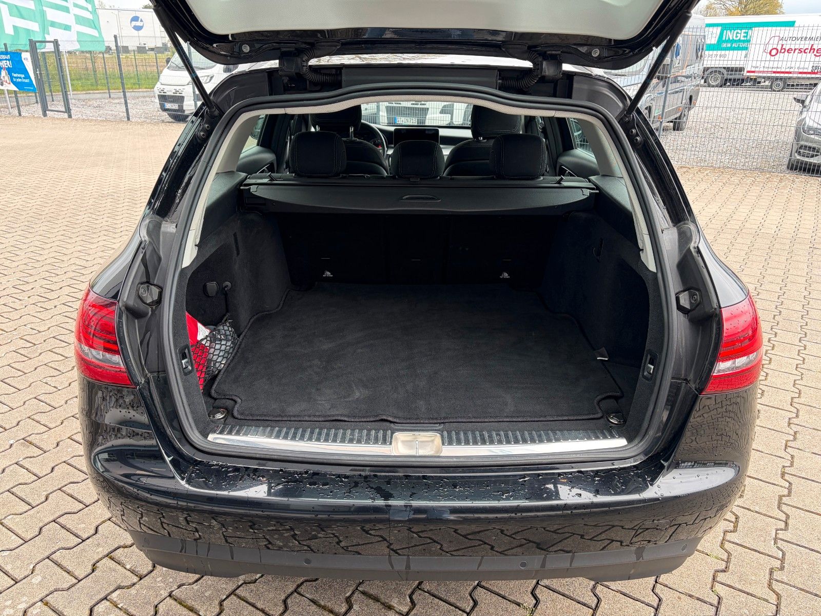Fahrzeugabbildung Mercedes-Benz C 200 T d Business Plus Paket