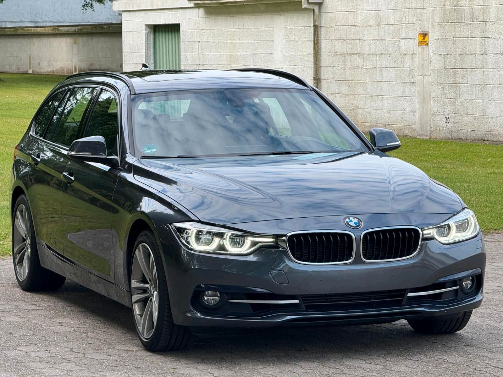 BMW BMW 330d touring Sport line 8-Fach bereift...