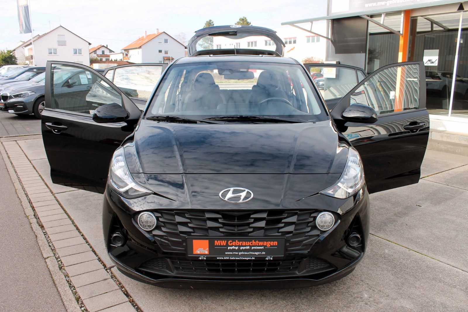 Fahrzeugabbildung Hyundai i10 Select TEMPO ABS eCall BT DAB FLA MFL