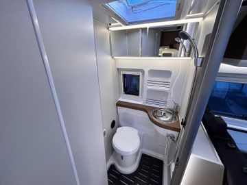 Westfalia Columbus 640 E 140 PS 8G  SOLAR LITHIUM SKYVIEW