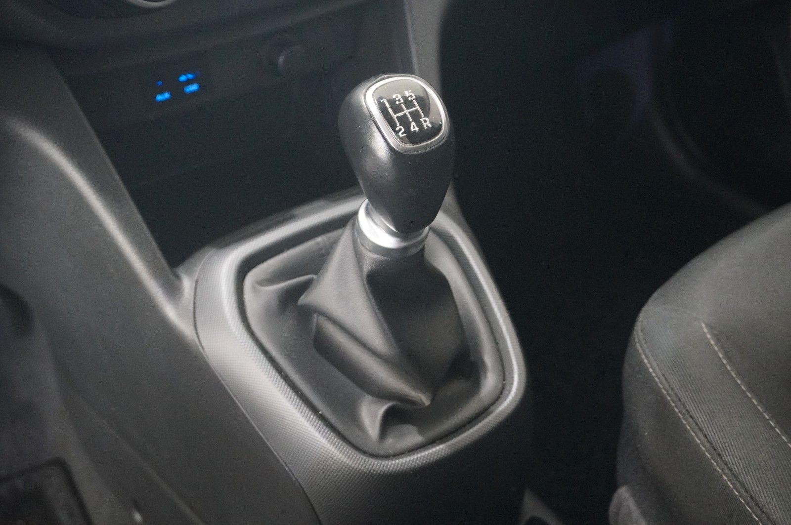 Fahrzeugabbildung Hyundai i10 1.2 YES! 5-TÜR KLIMA/WINTER/TEMP./NEBEL/DAB+