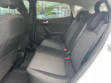 Fahrzeugabbildung Ford Fiesta Active Klima, DAB, Verkehrszeichenerk.