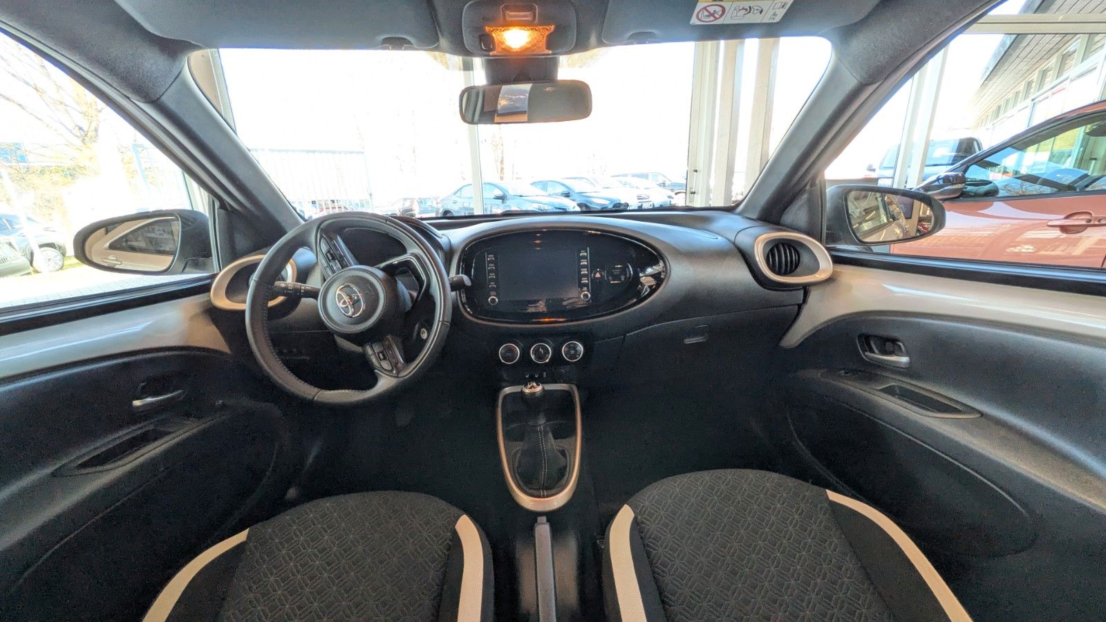 Fahrzeugabbildung Toyota Aygo X Pulse inkl. Rückfahrkamera