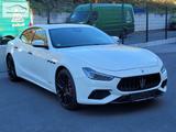 Maserati Ghibli 3,0 V6 D Leder+Schiebdach+360°+Carbon - Maserati Gebrauchtwagen von 2019
