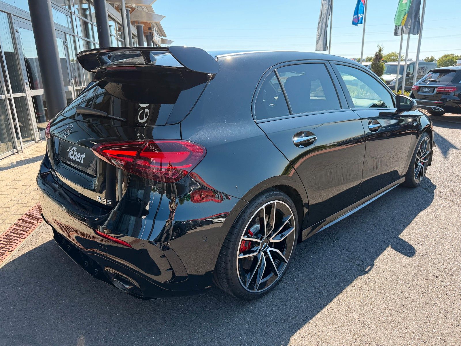Fahrzeugabbildung Mercedes-Benz A 35 AMG 4Matic+Aero+StandH+360+MultiB+Memory
