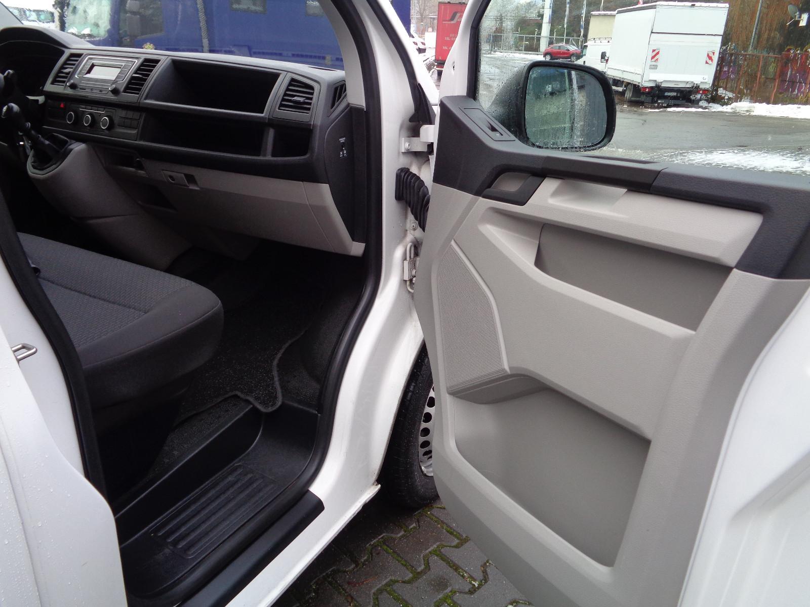 VOLKSWAGEN T6 CARAVELLE TRENDLINE 114 CH BVM - 9 PLACES