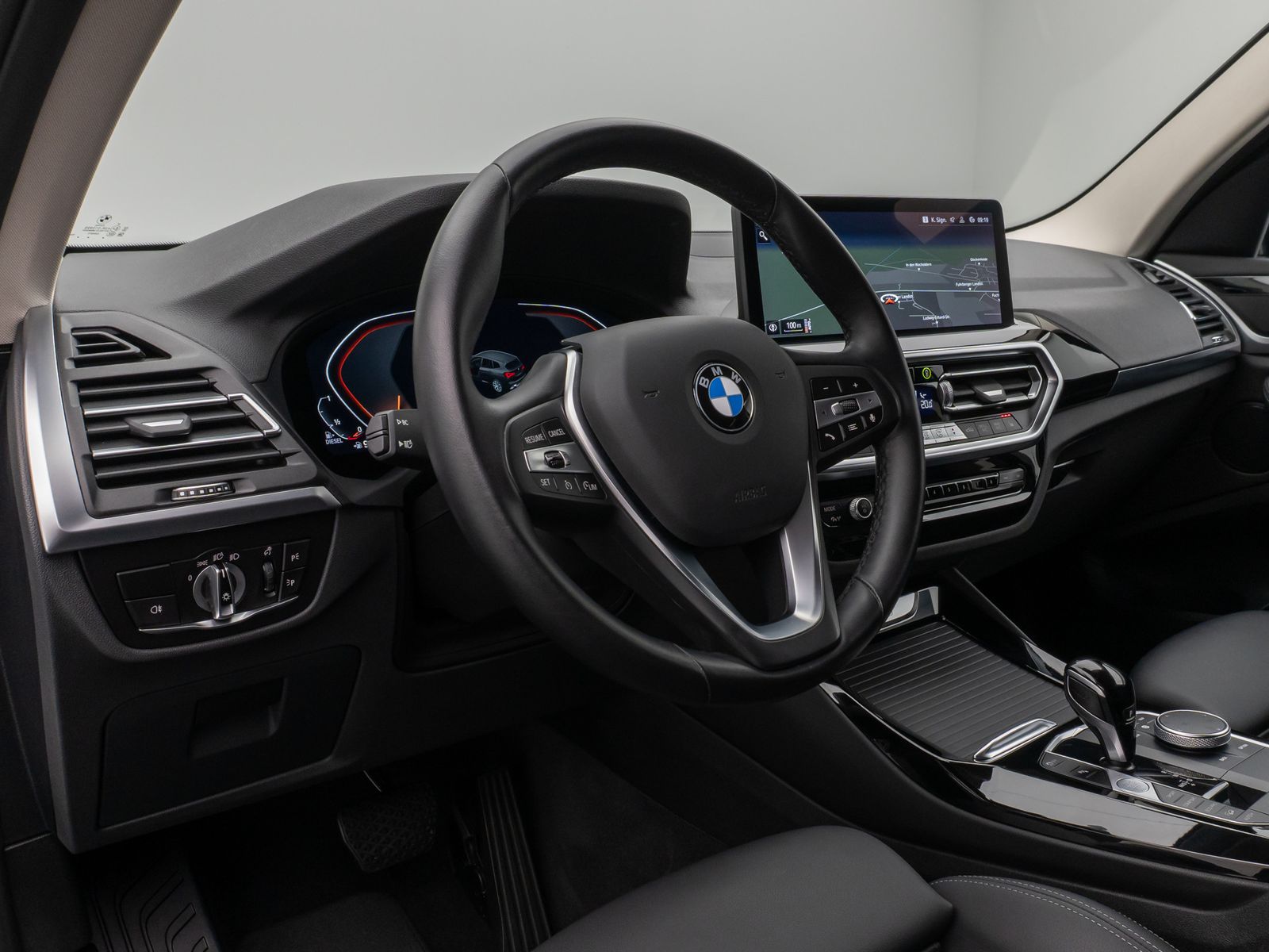 Fahrzeugabbildung BMW X3 xD20d Kamera DAB Leder Parkassis Sport 19Zoll