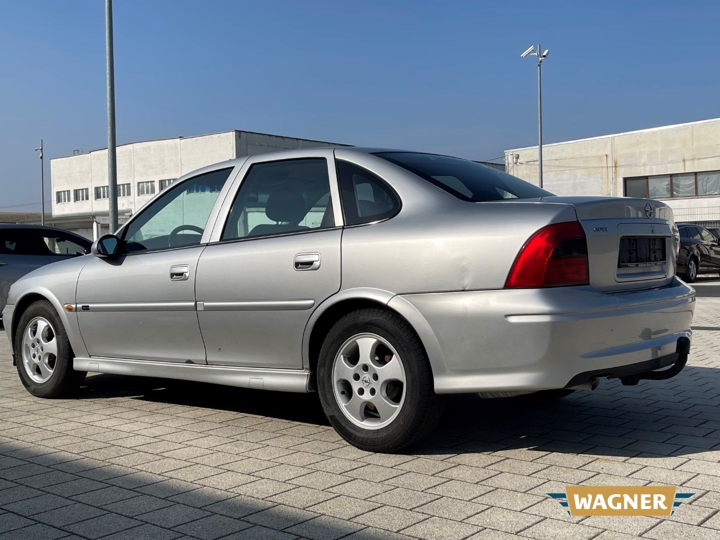 Fahrzeugabbildung Opel Vectra B Edition 100
