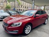 Volvo V60 T4 Momentum XENON BLIS DAB CAMERA - Volvo V60 in Nürnberg