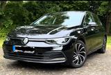 Volkswagen Golf VIII 1.5 TSI ACT First Edition - Volkswagen Golf: Schwarz, Edition