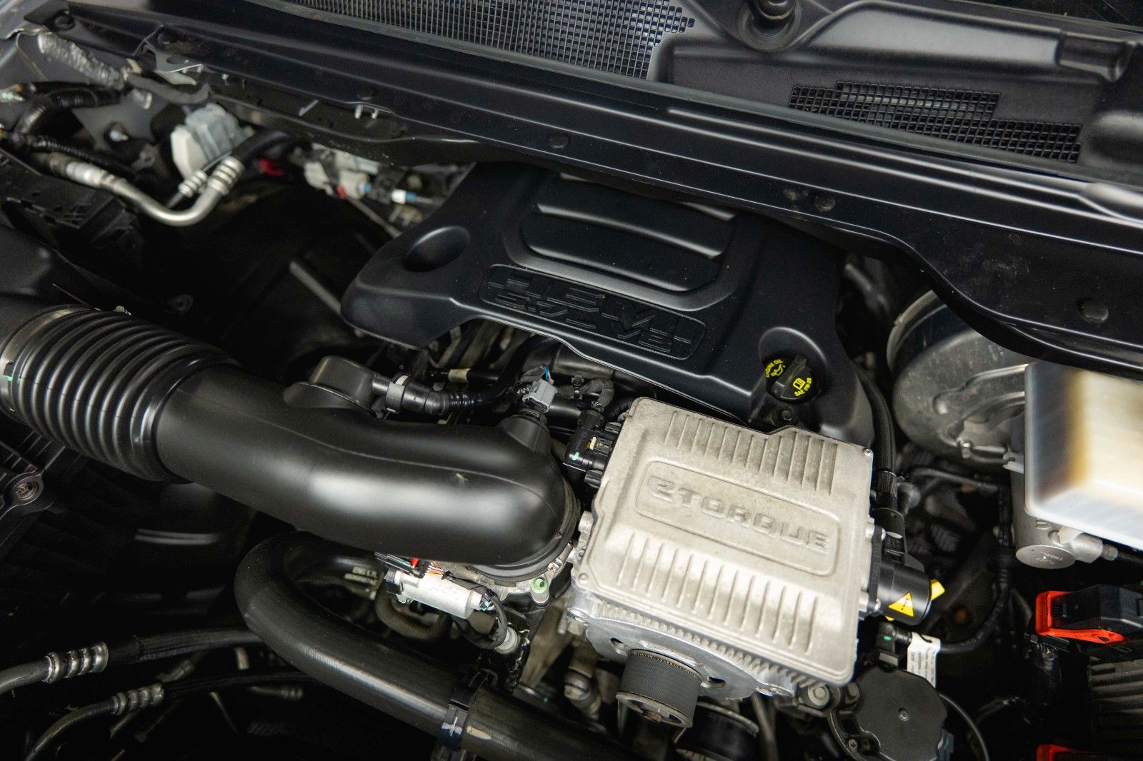 Fahrzeugabbildung Dodge RAM 5.7 V8 HEMI 4x4 REBEL OFFROAD AXLE LOCK 19%