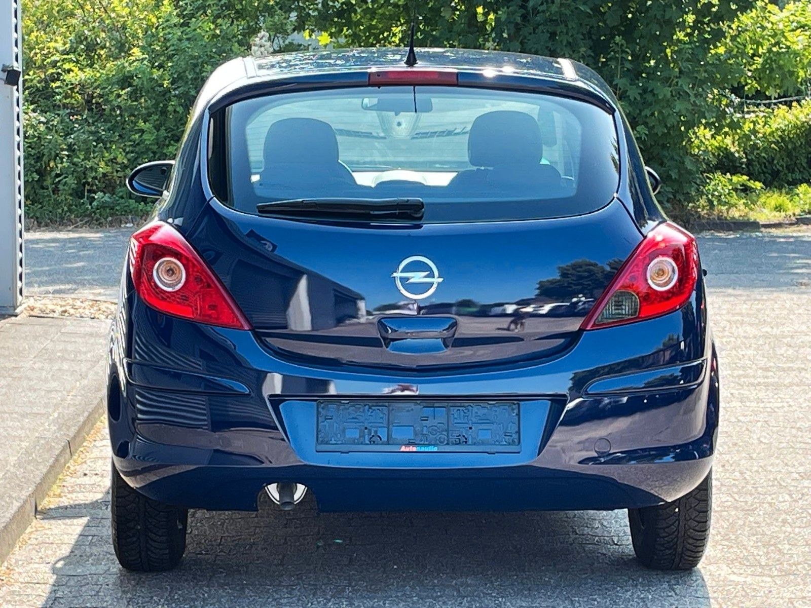 Fahrzeugabbildung Opel Corsa D 1.2 KLIMA SERVICE NEU WENIG KILOMETER