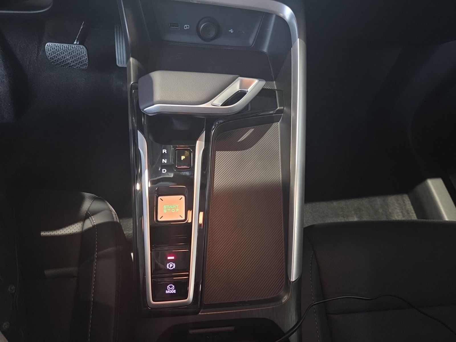 Fahrzeugabbildung MG ZS 1.5 Hybrid+ 145 kW Luxury *NAVI*KLIMA*SITZHZG