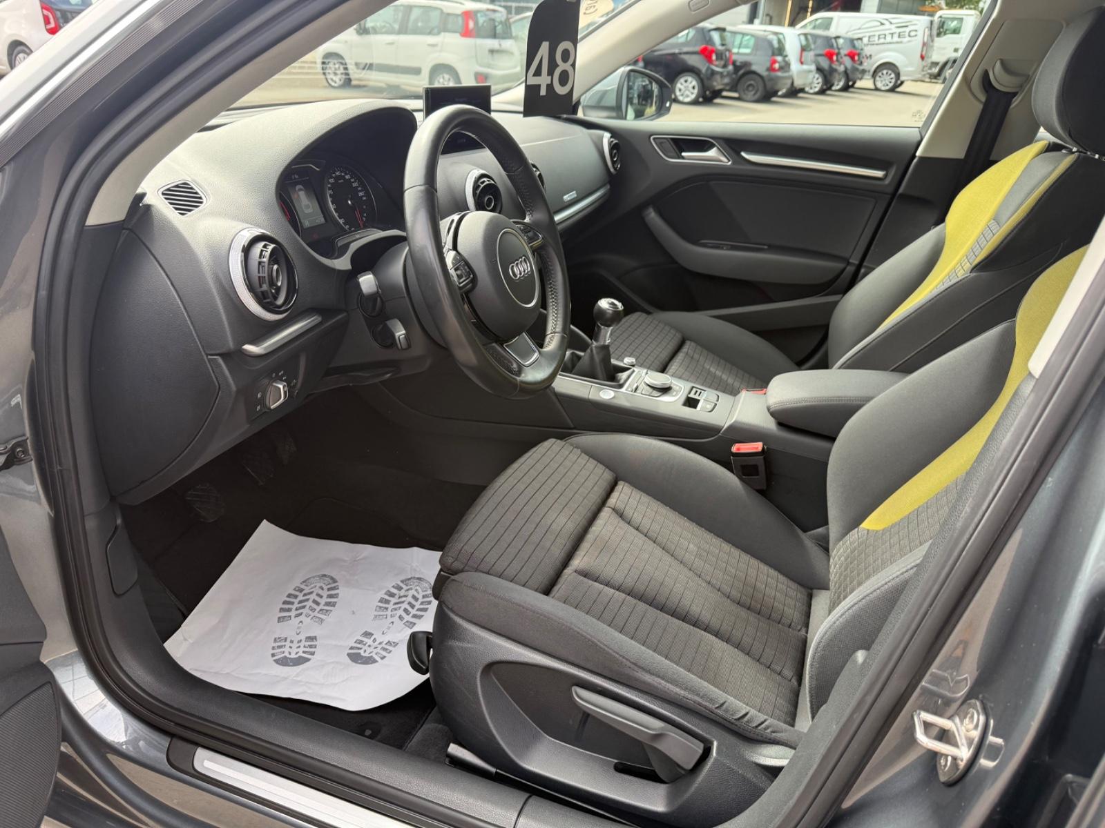 Audi A3 Sportback Sport Paket*XEN*PDC*SHZ*TEMP*HU NEU