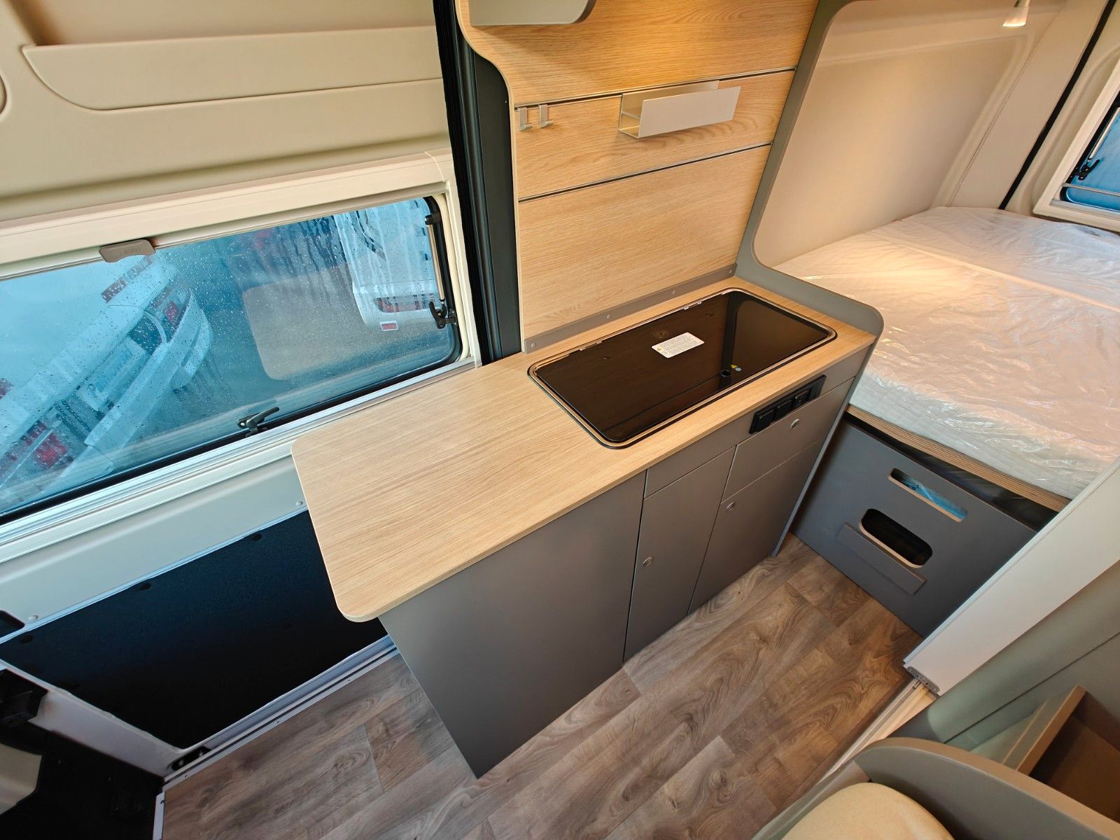Fahrzeugabbildung LMC Innovan 600 - 603 70 Jahre Modell - SALE! -