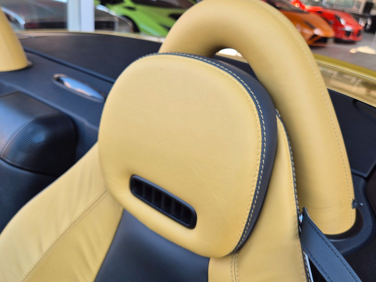 Fahrzeugabbildung Mercedes-Benz SLK 350/Komplettes Designo Fahrzeug/Jahreswagen!