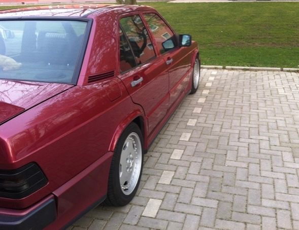 Mercedes-Benz 190E 2.5-16