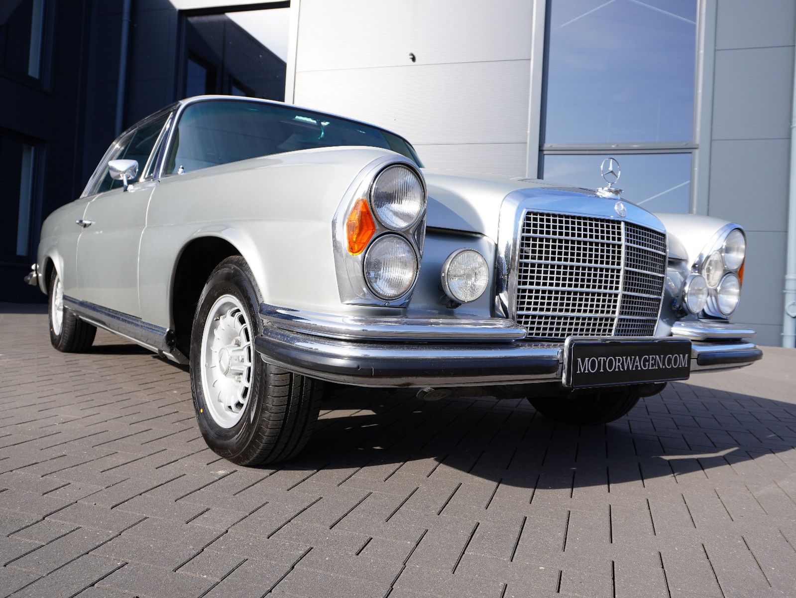 Fahrzeugabbildung Mercedes-Benz 280 SE 3,5 Coupe  W 111