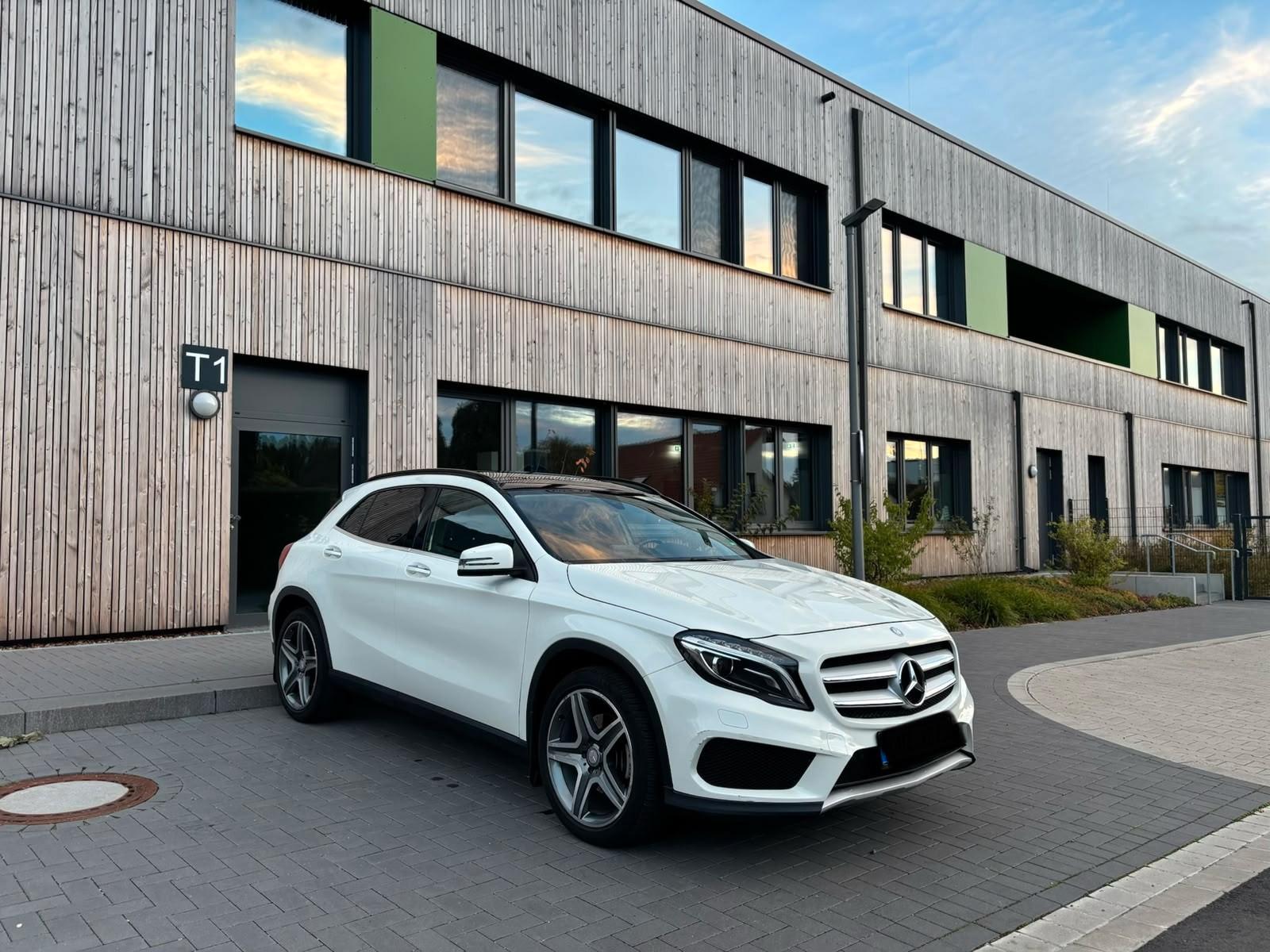 Mercedes-Benz CLA 250