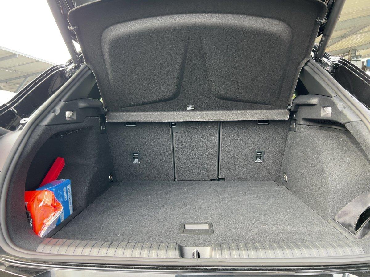 Cupra Terramar 1.5 eTSI DSG MATRIX+AHK+PANO+ACC+ALCAN
